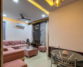 Hotel Surya Mani - Āmer - Salon