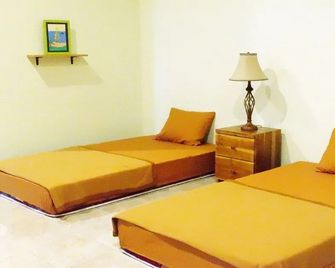 Besopok Hostel - Kuta - Salon
