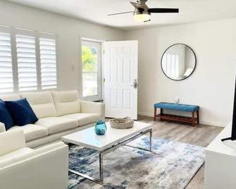 Modern Apartment - 3 of 4 - Punta Gorda - Living room