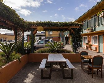 Sand Castle Inn - Seaside - Balcón