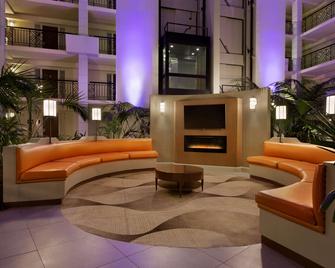 Embassy Suites by Hilton Piscataway Somerset - Piscataway - Lobby