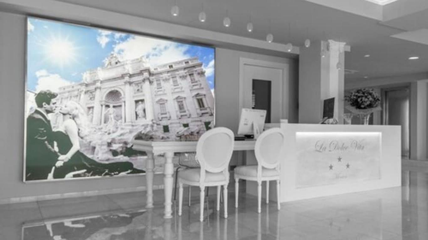 La Dolce Vita Hotel