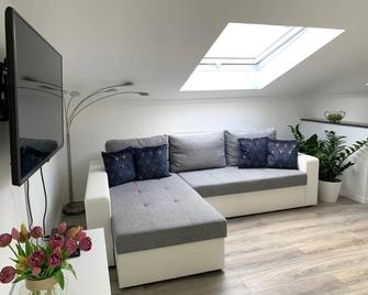 Prime Host apartments - Karlsruhe - Wohnzimmer