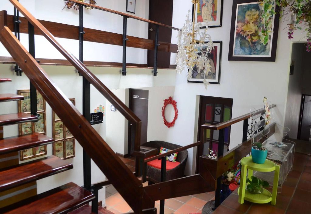 كولور أوتيل بوتيك - ميديلين - سلالم