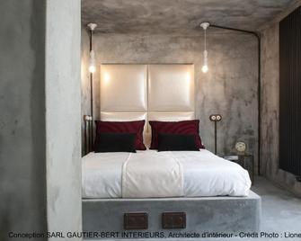 Chateau La Mothe du Barry - Saint-Jean-de-Blaignac - Bedroom