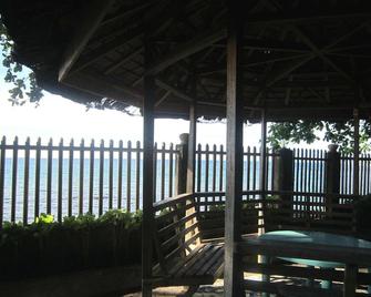 July's Haven Seaside Pension - Mambajao - Edificio