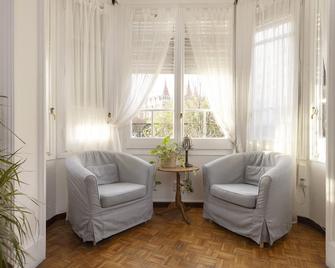 Ally's Bed&Breakfast, - Barcelona - Sala de estar