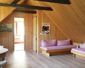 Four-Bedroom Holiday Home In Killeberg - Killeberg - Sala de estar
