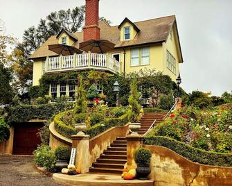 The Inn on Knowles Hill Bed & Breakfast Hotel - Sonora - Gebäude