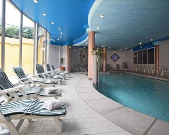Hotel Centro Benessere Gardel - Arta Terme - Zwembad