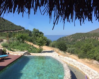 Ambar Evleri - Kalkan