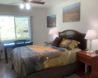 'Quinn' tessential Railfan Accommodation 2 People 13& Up, 1 Bedroom, 1 Bathroom - Tehachapi - Ložnice
