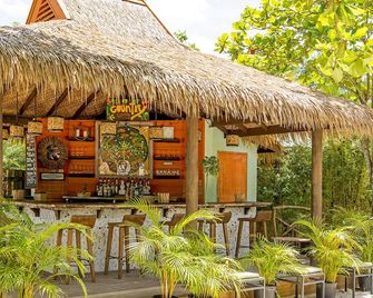 Country Country - Negril - Patio
