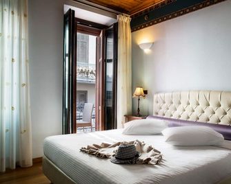 Kyveli Suites - Napoli di Romania - Camera da letto
