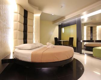 One Serenata Hotel Bacoor - Bacoor - Bedroom