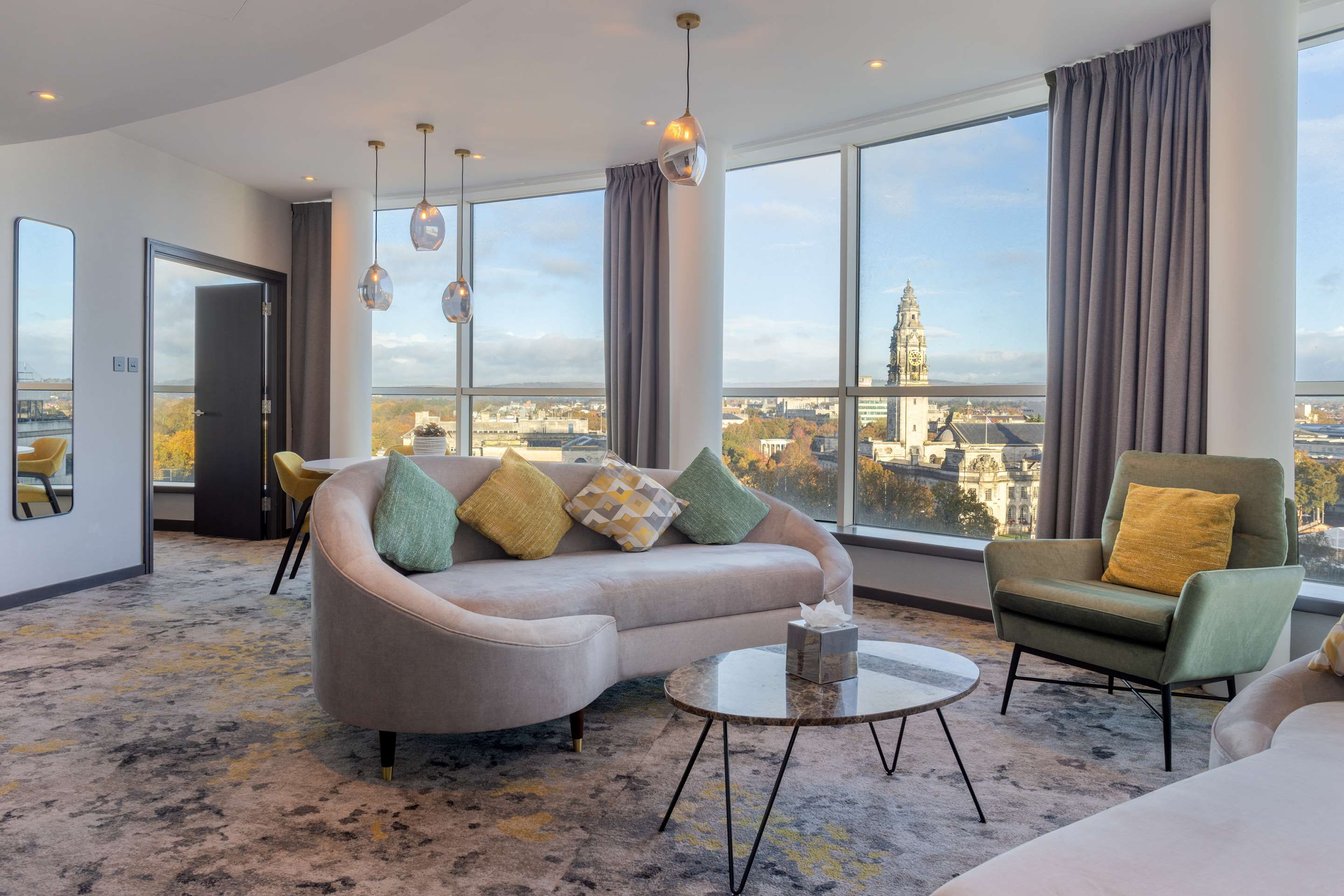 هيلتون كارديف - كارديف - غرفة معيشة