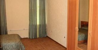 Mini Hotel on Saydasheva - Kazan - Yatak Odası