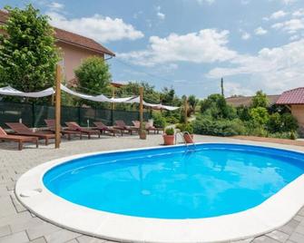Villa Rubcic Rooms & Pansion - Rakovica - Pool
