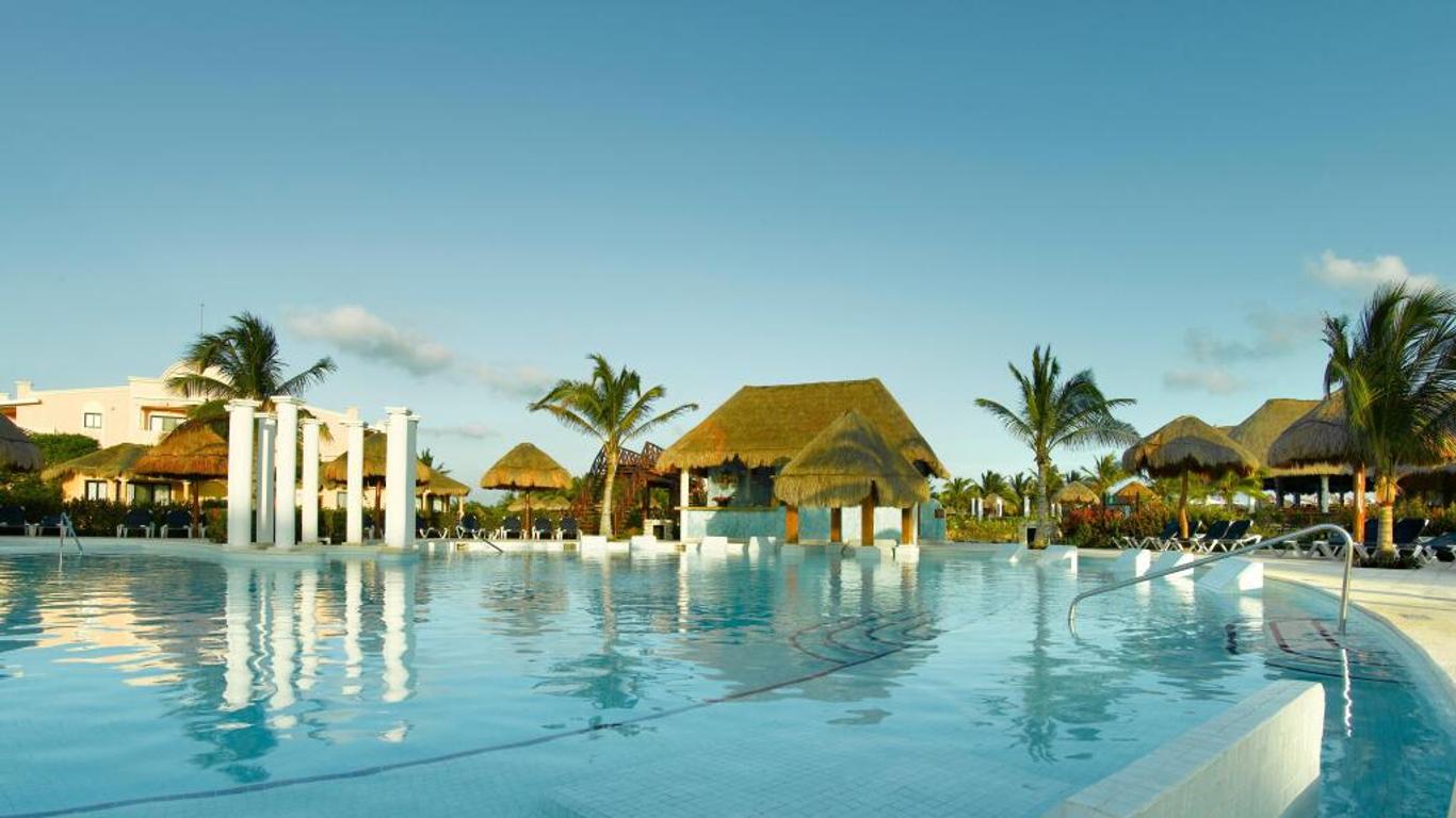 Grand Palladium Riviera Resort & Spa