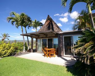 Private Oceanfront Condo Punaluu Black Sand Beach - Pahala - Patio