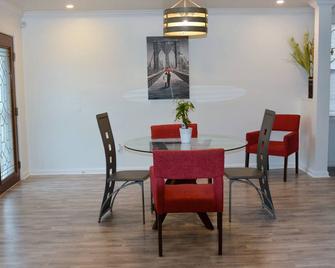 Beautiful home close to everything you want. - Nueva Orleans - Comedor