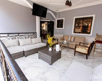Clos d'Or, Appartements meublés Douala Makepé - Douala - Living room