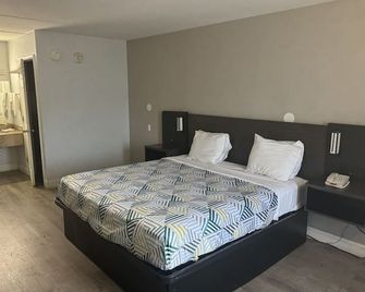 Motel 6 Norfolk - Norfolk - Bedroom