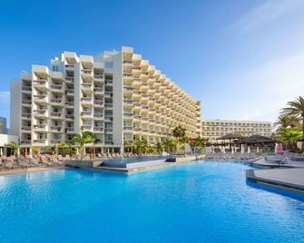 Alexandre Troya - פלאייה דה לאס אמריקאס - בריכה