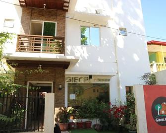 Giecel Pension - El Nido - Edificio