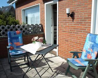 2 Schlafzi., 1 Wohnzi., Terrasse, Küche mit Geschirrspülmaschine, Waschmaschine - Bad Zwischenahn - Patio