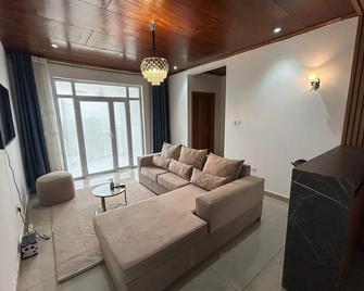 Serenity Heights Guest Houses - Buea - Living room