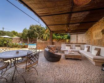 Cugulutx - Llucmajor - Patio