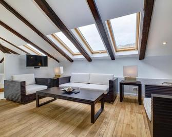Dolphin Suites - Veli Losinj