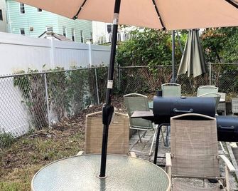 Entire Garden Apt. St. Albans Queens Near All - Queens - Patio