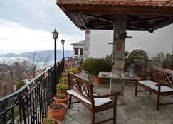 Family-Friendly Villa At Portaria With Panoramic View - Portaria - Ban công