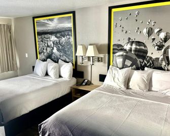 Super 8 by Wyndham Albuquerque Downtown - אלבקורקי - חדר שינה