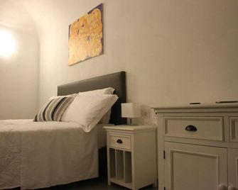 La Terrazza Vercelli Bed & Charme - Vercelli - Ložnice