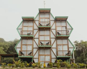 Uuttaaka Eco-Hotel - Palomino - Edificio