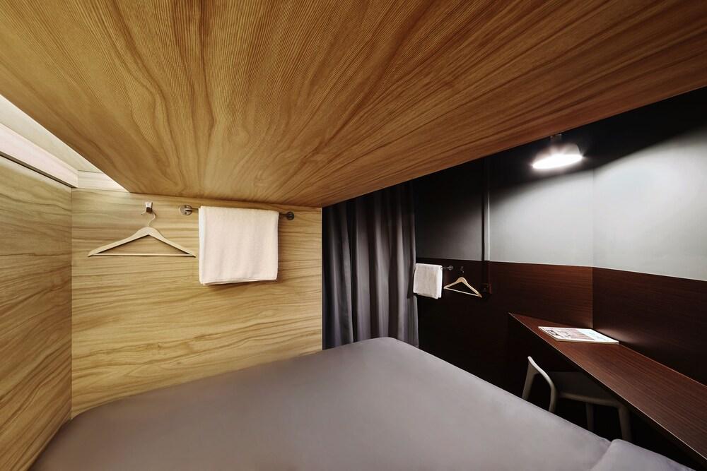 The Pod Beach Road Boutique Capsule Hotel C 36 C 2 4 1