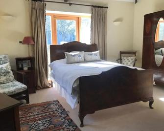 The Old Farmhouse - Milton Keynes