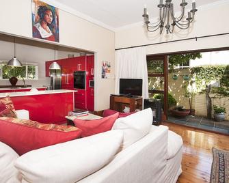Zareba B&B Guest House - Port Elizabeth - Living room