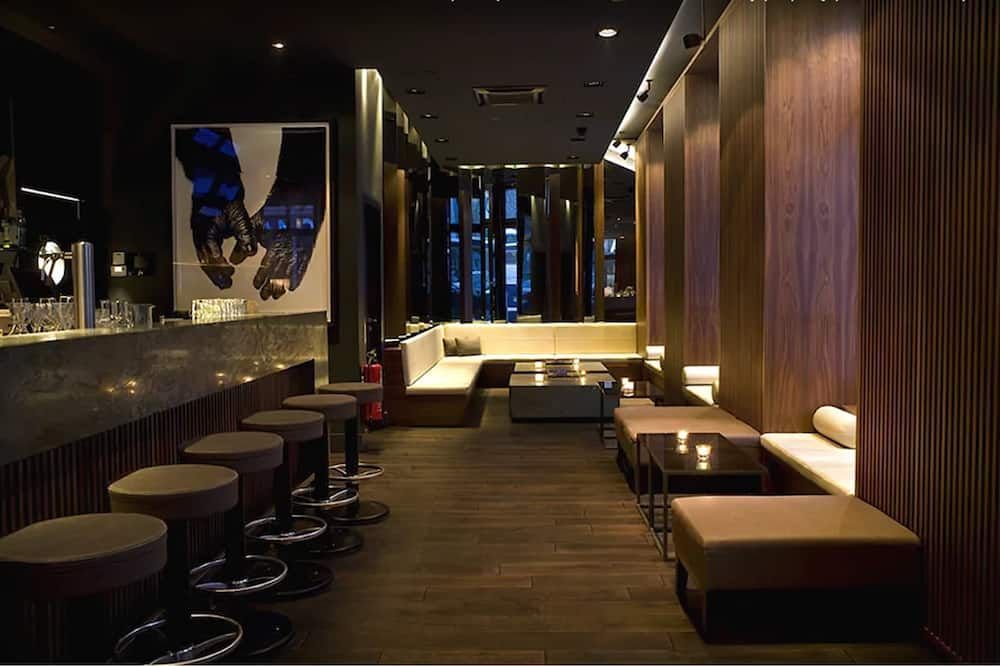 هوتل أمانو رومز آند أبارتمنتس