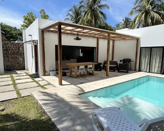 Cozy Villa, El Zonte beach, Surf City ‍️ - El Zonte - Pool