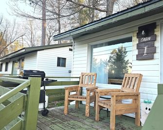 Mazinaw Lakeside Rv Park & Campground - Cloyne - Patio