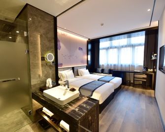 Wei Ye Na Zhi Hao Jiu Dian (Tian Jin Yang Liu Qing Shi Jia Da Yuan Dian ) - Tianjin - Bedroom