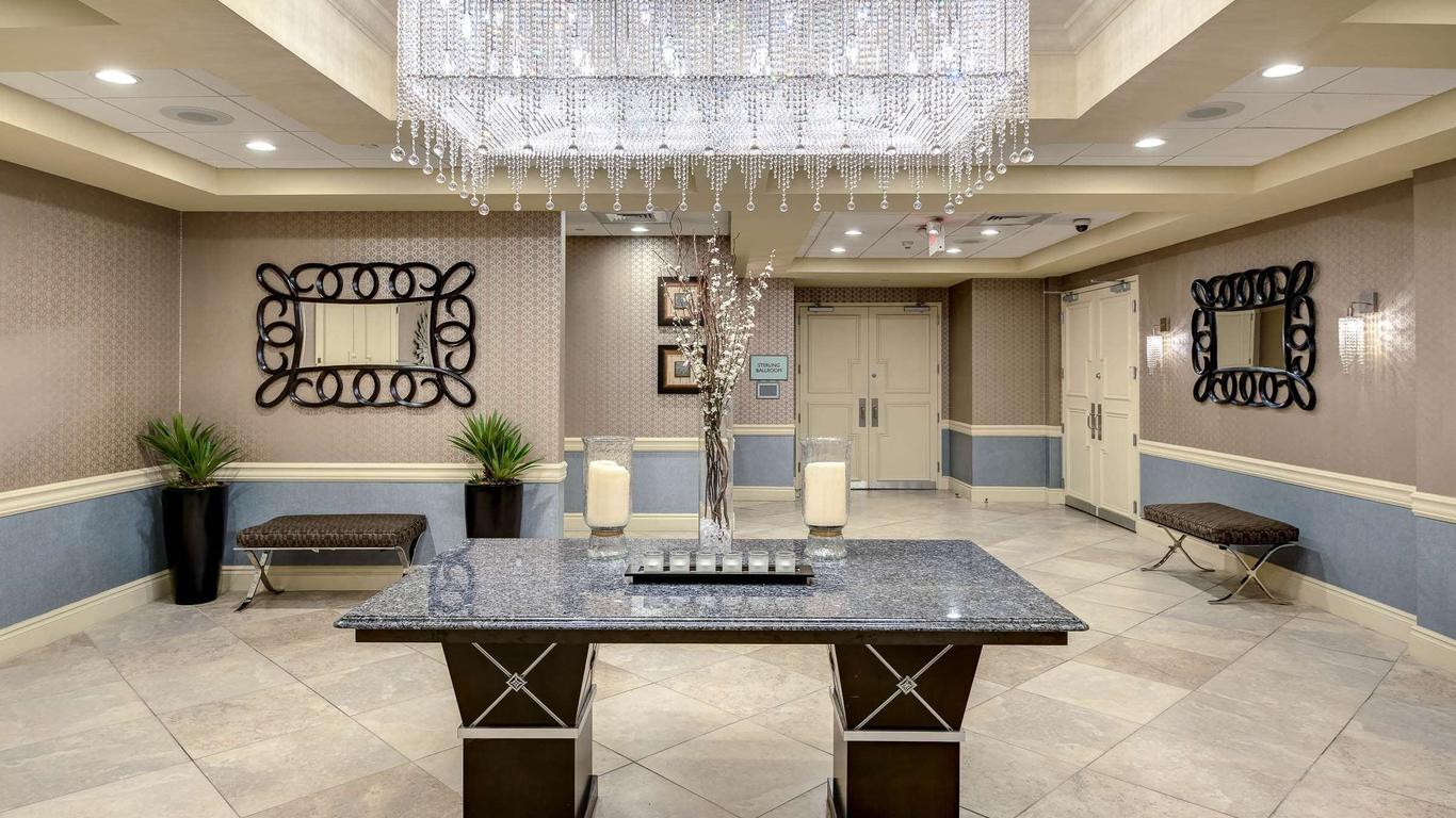 DoubleTree by Hilton Tinton Falls-Eatontown