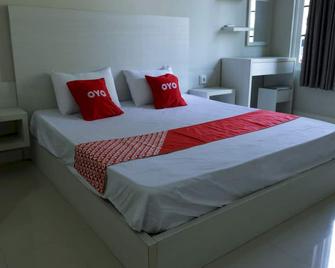OYO 93203 Kost Eksklusif Syariah - Mojokerto - Habitación