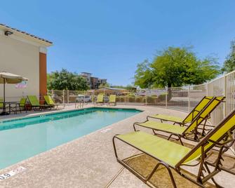 Extended Stay America Suites - Phoenix - Scottsdale - Old Town - Scottsdale - Πισίνα