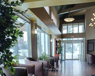 Lakeview Inns & Suites - Hinton - Hinton - Lobby