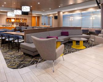 Springhill Suites Kansas City Airport - Kansas City - Bar